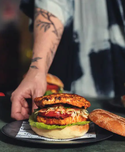 Chilimarinerad grilloumiburgare