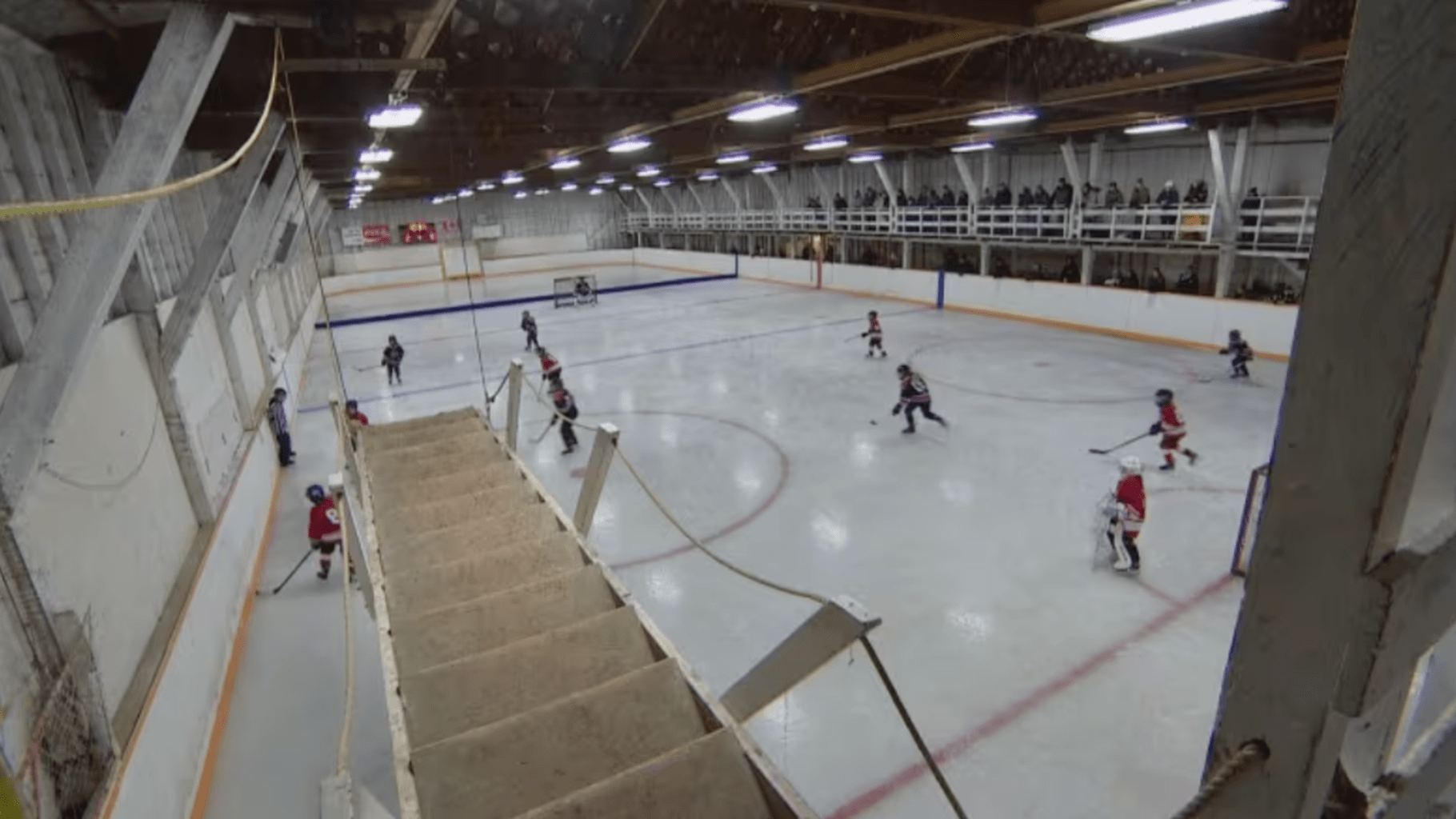 Sask. small-town hockey rink with descending 'catwalk' onto ice grabs internet's attention