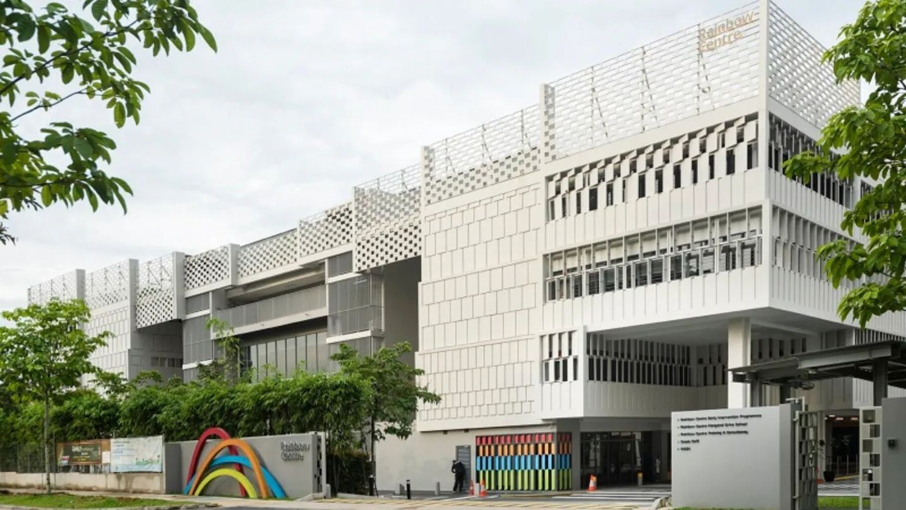 Rainbow Centre / Plystudio Architects