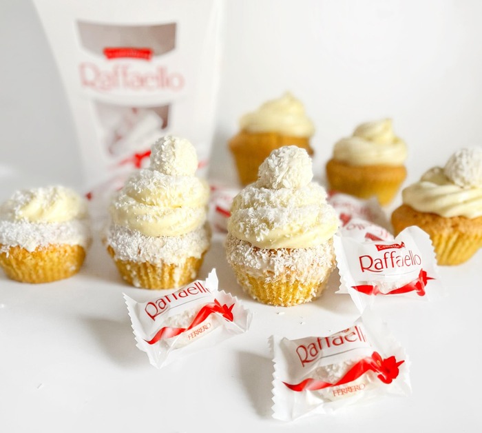 Raffaello cupcake :: Cake by fari