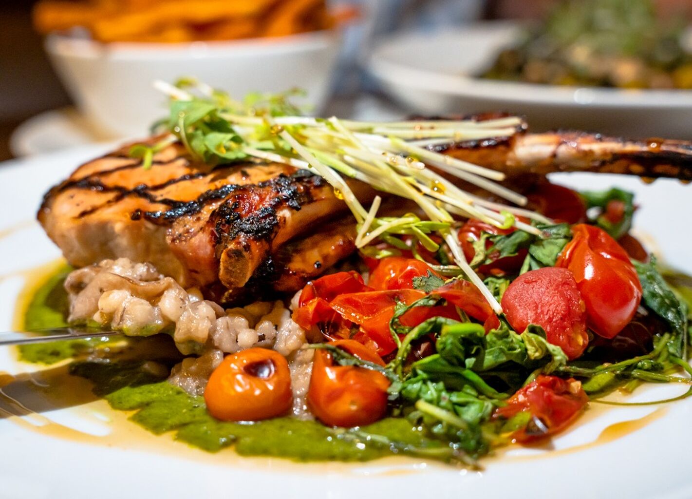 5 Reasons to Eat at a Feast On&reg; Restaurant