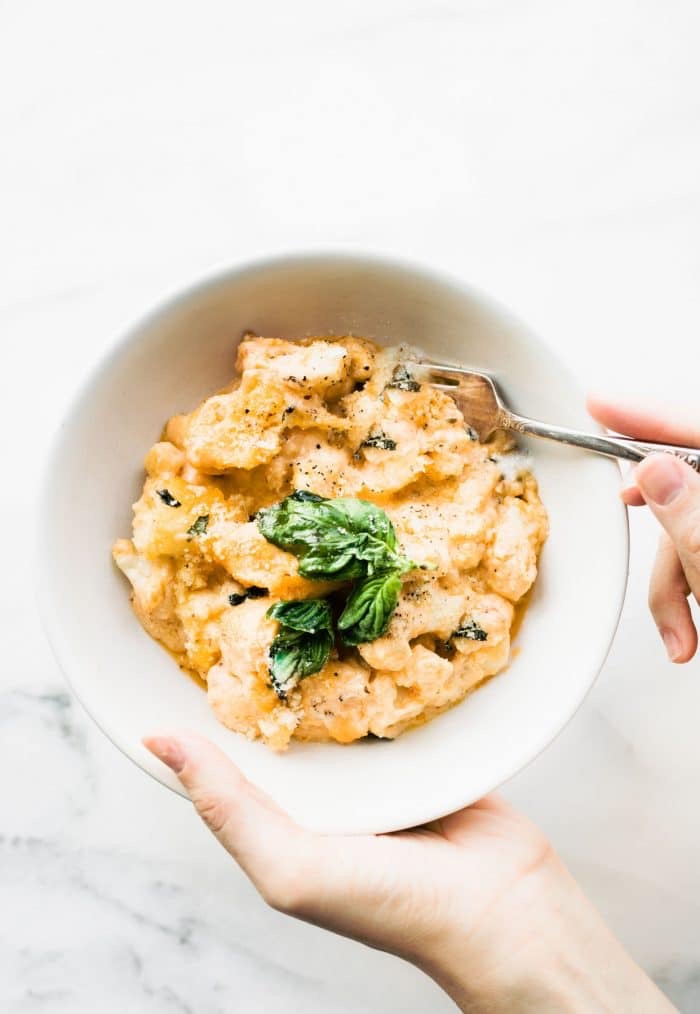 Baked cauliflower Mac & cheese 