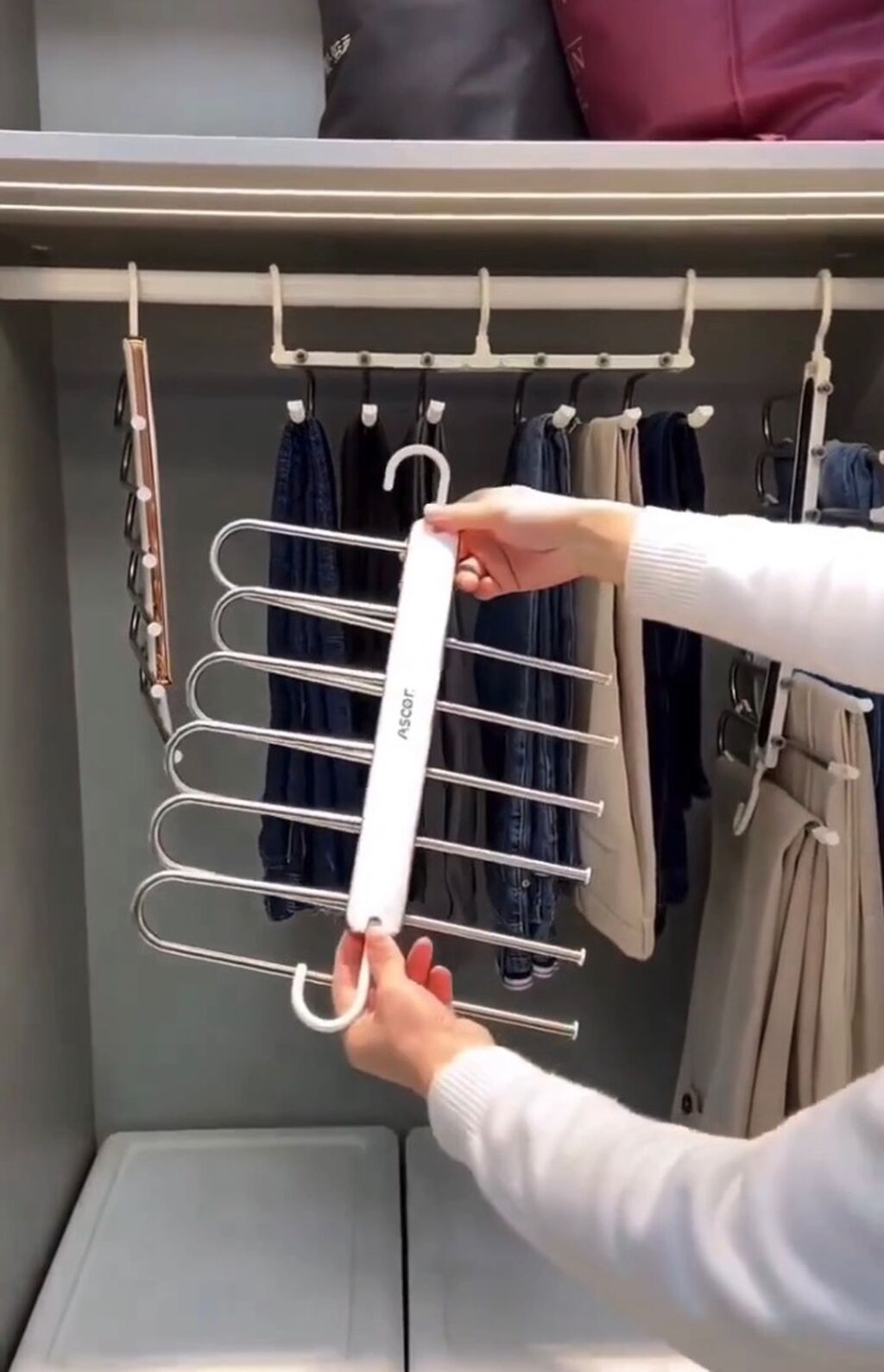2 pk hangers use code 50J69GMQ