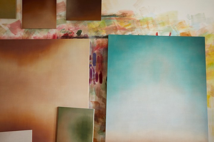 FOR THE LOVE OF COLOR &ndash; PAINTER INDIVI SUTTON&rsquo;S ARTISTIC JOURNEY