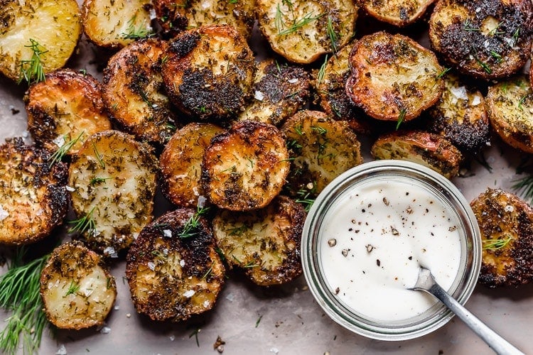 Crispy Garlic Ranch Roasted Potatoes (Simple Side Dish)