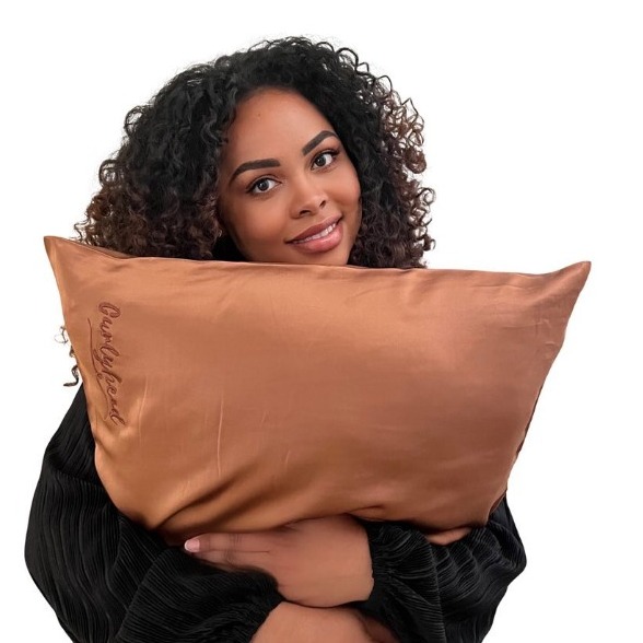 Silk pillow