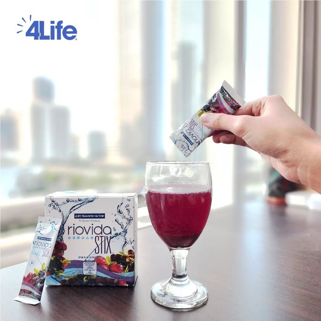 Minuman Rasa Buah Anggur yang Mengandung Elektrolit yang diperlukan tubuh