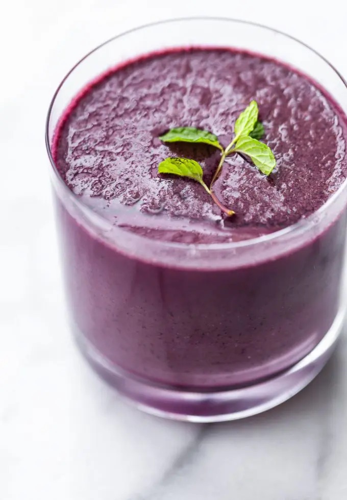 Super fruit kale smoothie