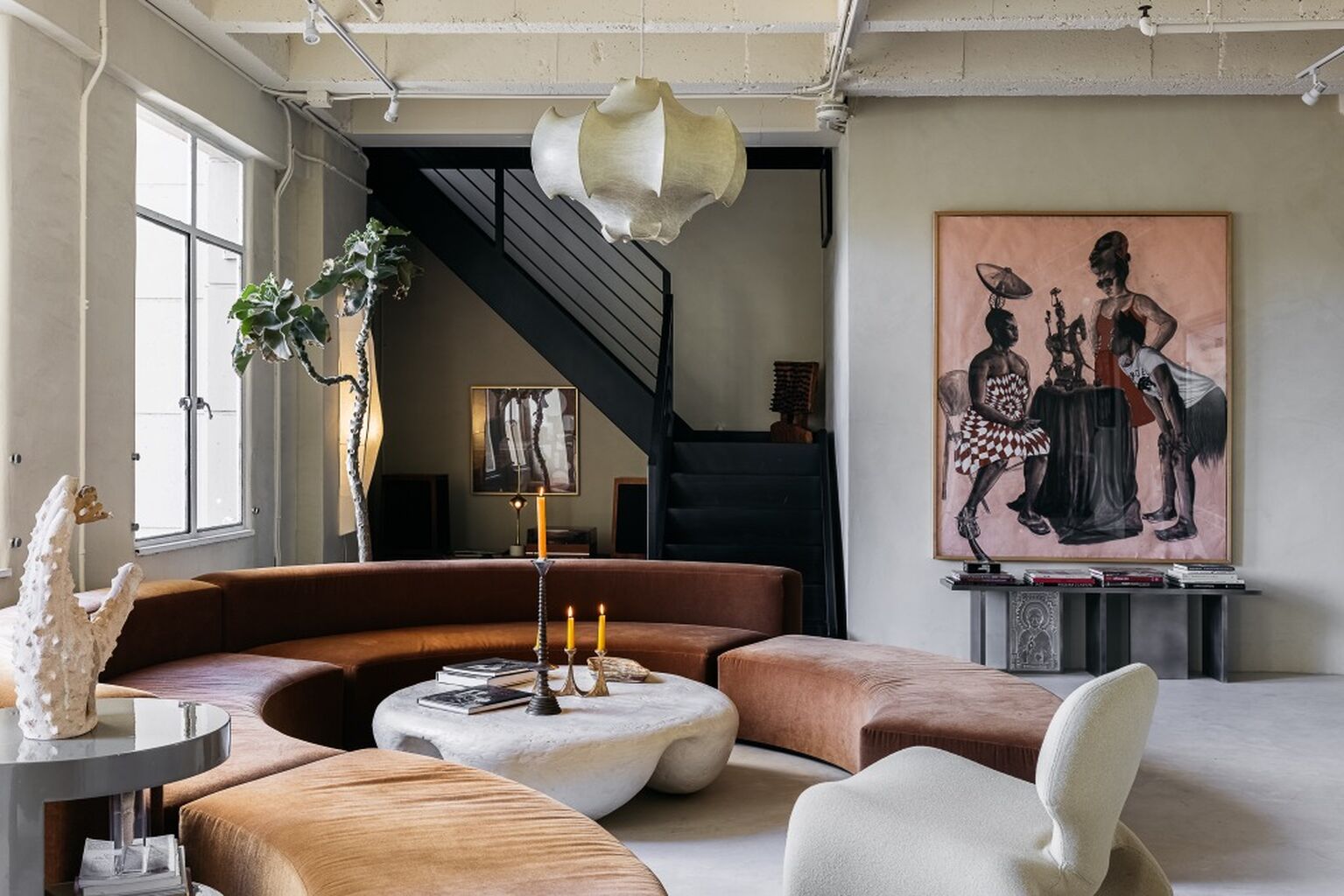 [ DOMINO ] SOLANE KNOWLES'S LOFT IS FOR SALE, BUT HER REBELLIOUS LIVING ROOM IDEA IS FREE. 