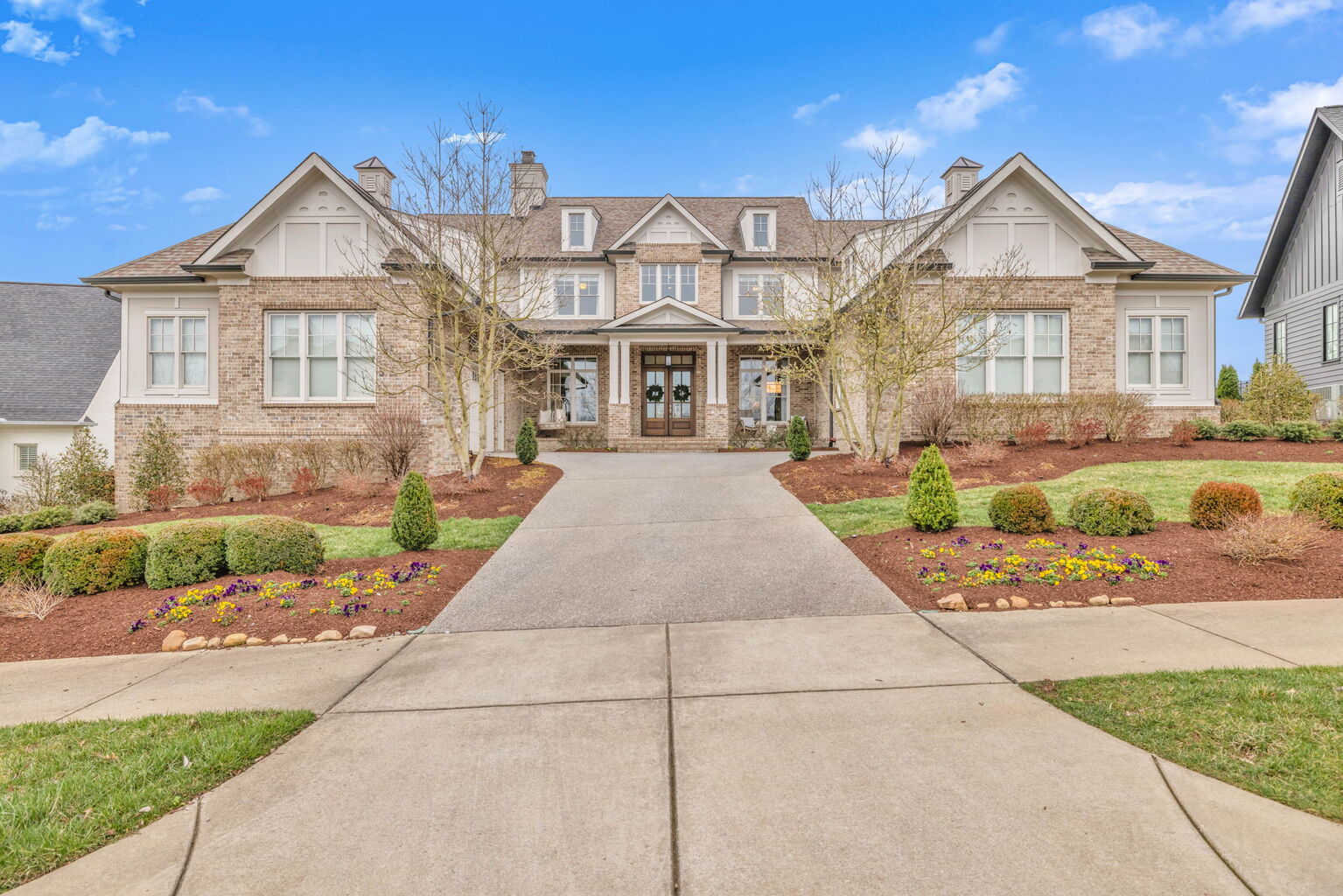 8255 Heirloom Boulevard - Grove Living