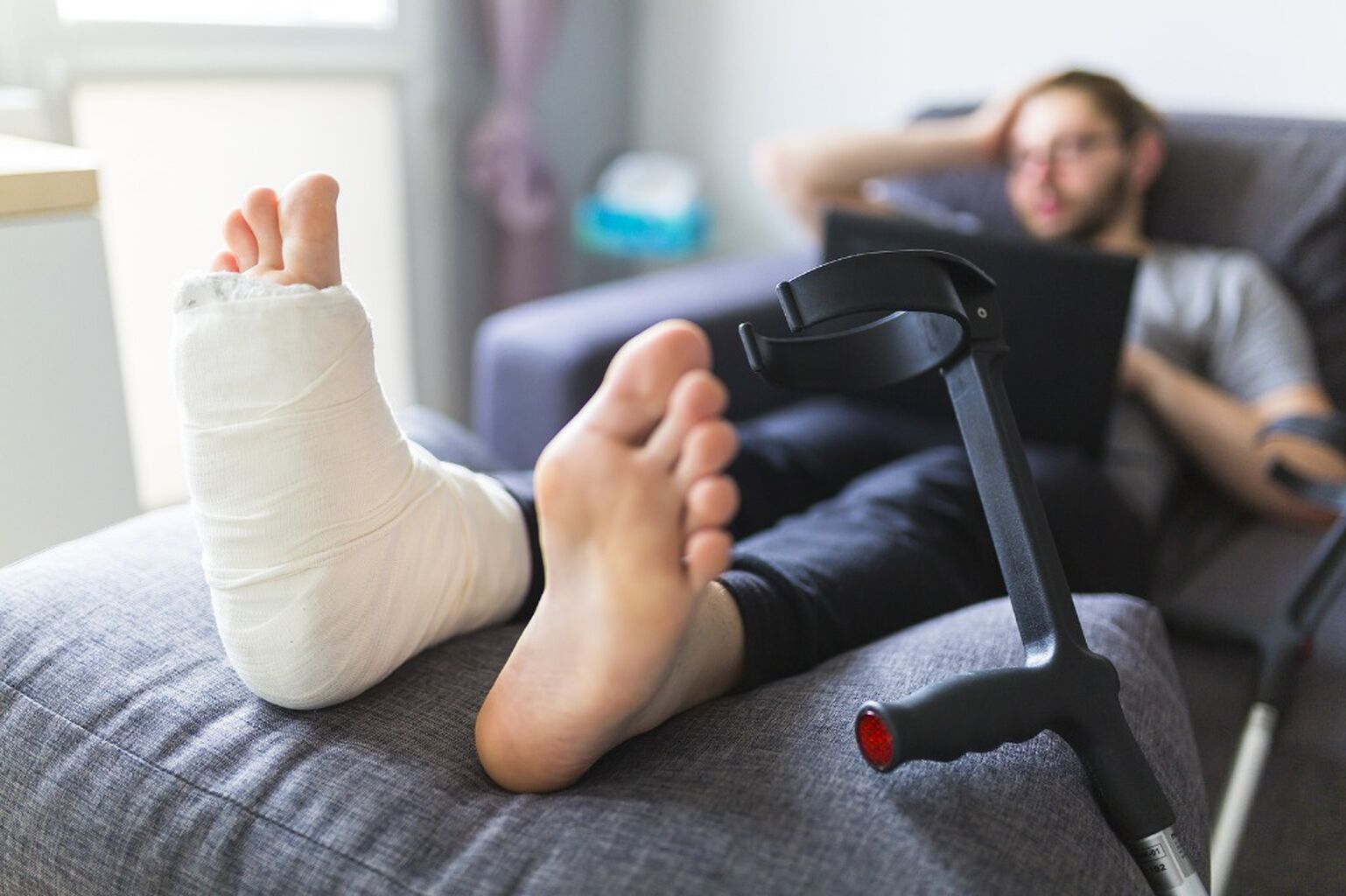 How do personal injury lawyers take on the insurance company after a Miami car crash?