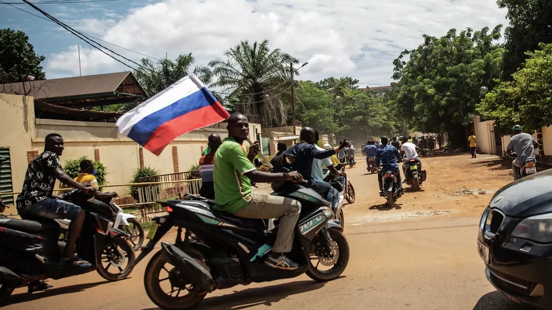 Fighting Remnants of Colonialism: Why Young People in Burkina Faso Seek Political Change (Sputnik News)