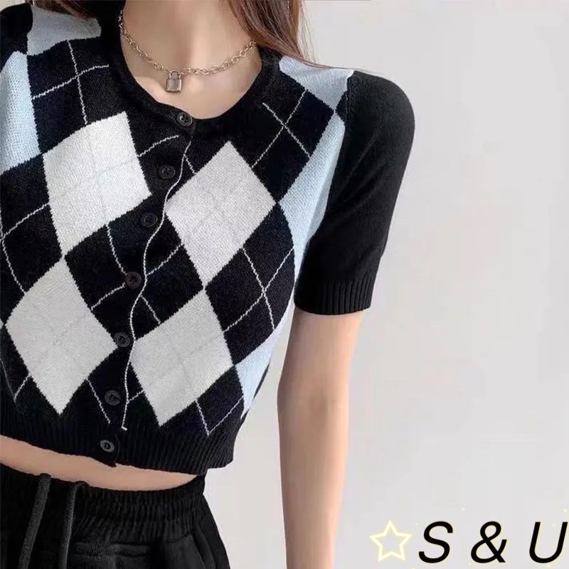 ￼S & U Argyle Print Button Front Crop Cardigan