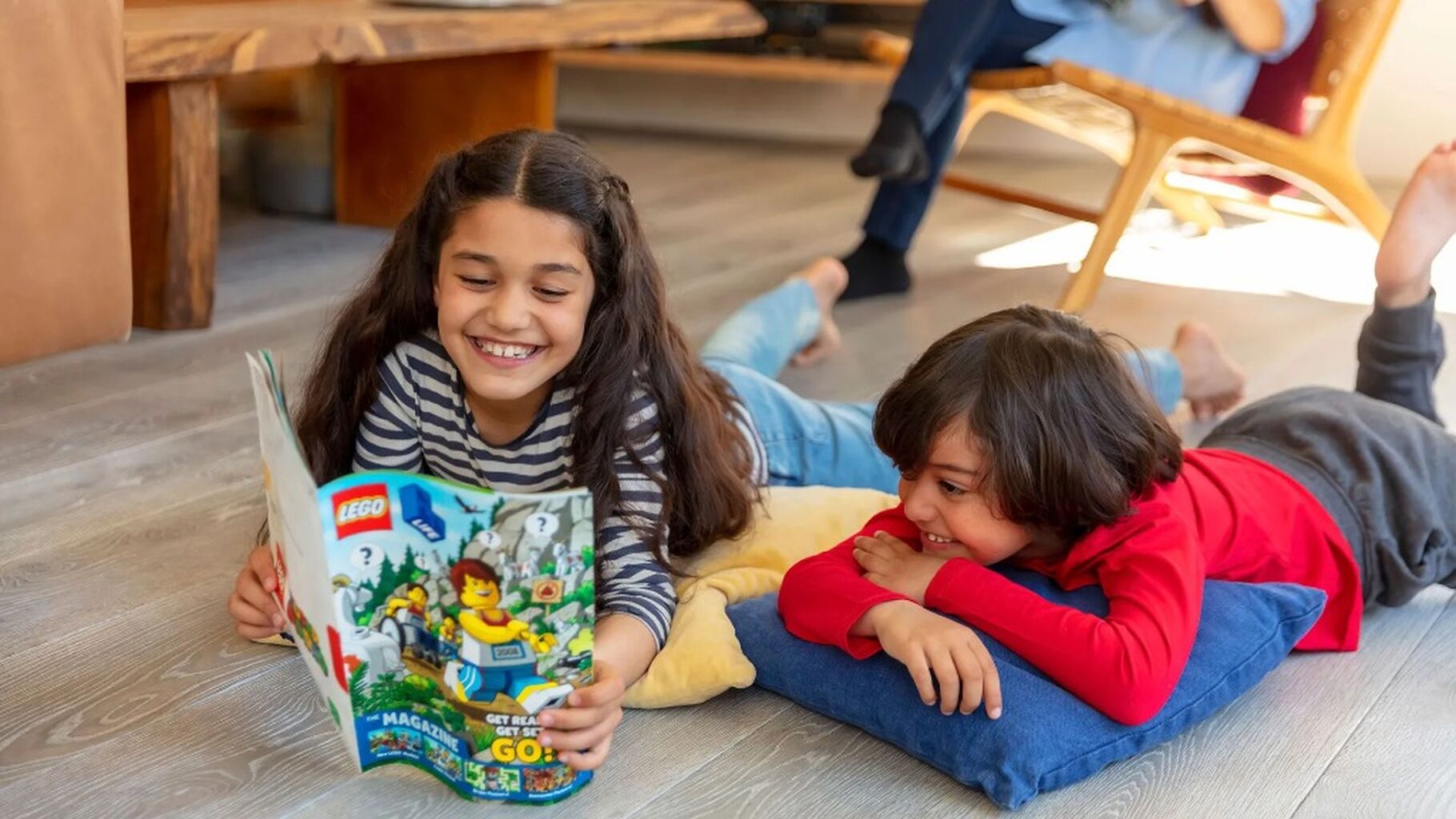 FREE SUBSCRIPTION LEGO MAGAZINE!
