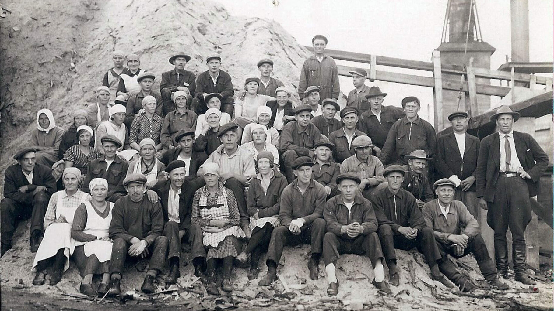 Article: Organize historical family photos