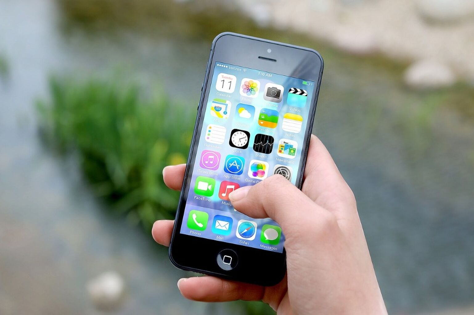 Get paid to review apps on your phone. Now Hiring!