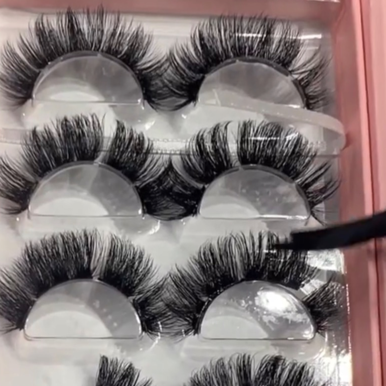 Lashes code: SHANNON10 