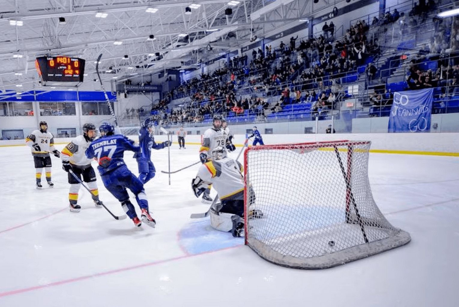Hockey coll&eacute;gial: les Jeannois nivellent la s&eacute;rie face aux Filons