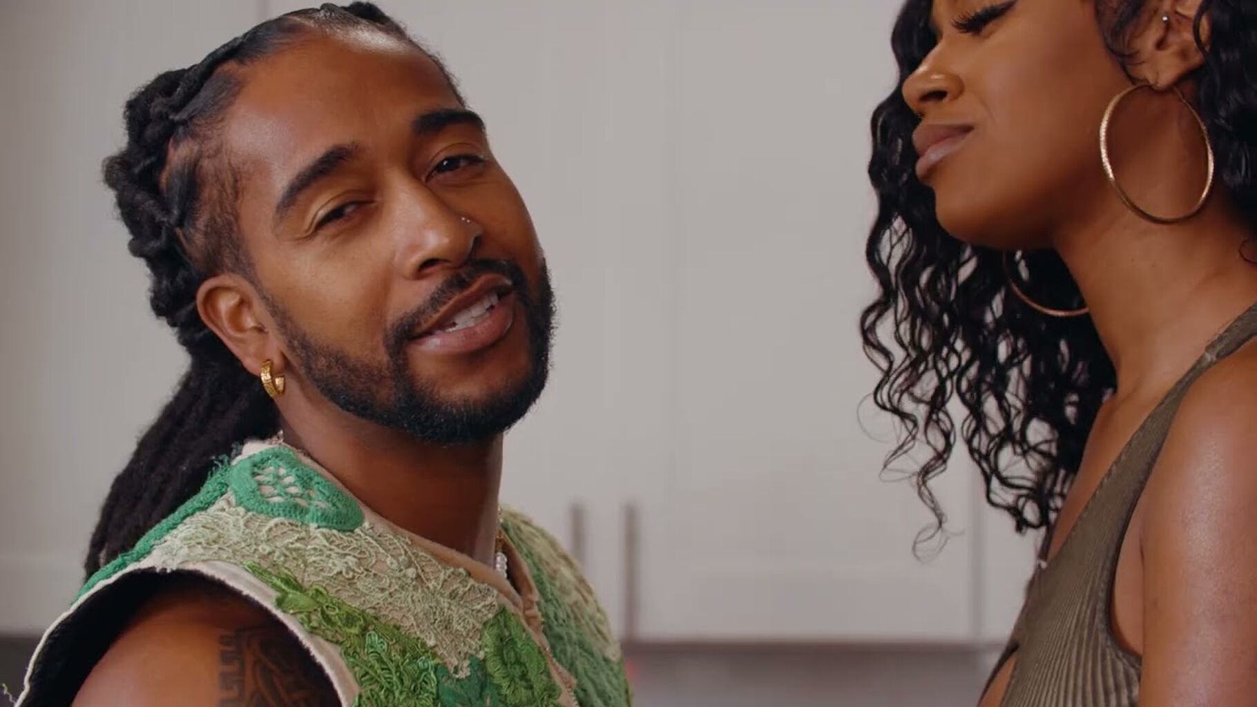 Omarion - Company (Official Visualizer)