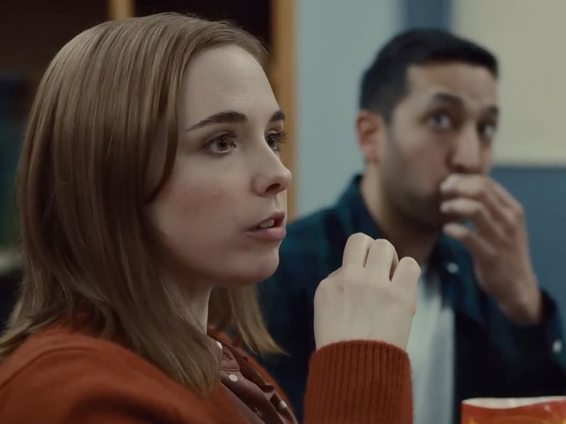 Apple&rsquo;s new privacy ad has Jane Lynch gleefully reveal patients&rsquo; health problems