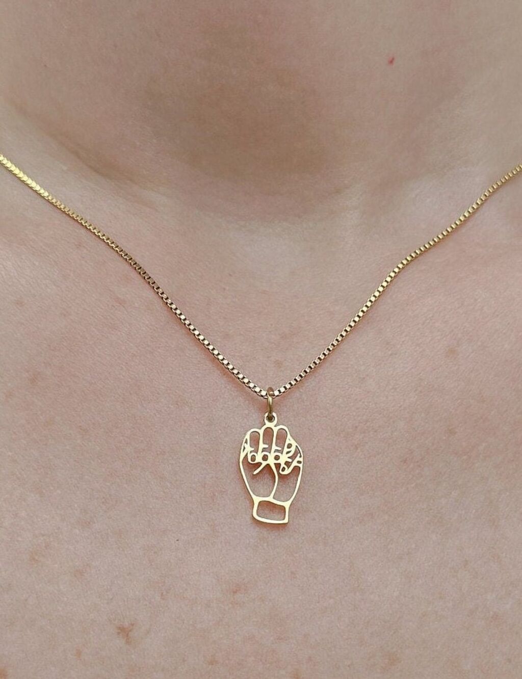 One Letter Fingerspelling Necklace 🤟🏻