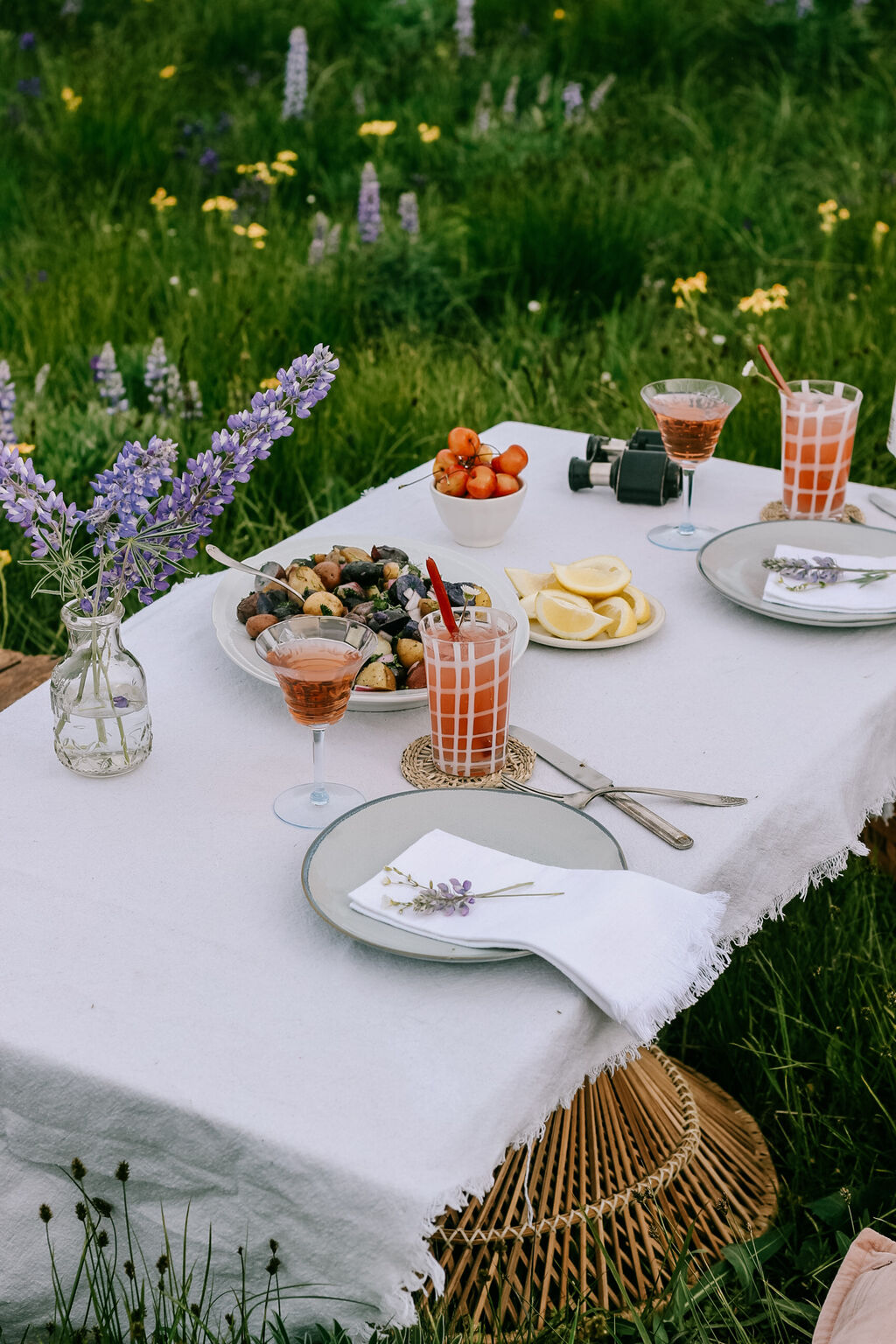 Lavender Lemonade With Rhubarb | The House Magazine