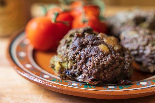  Make meat loaf burgers, potato salad and lemon pie without turning on the oven? That's cool! 