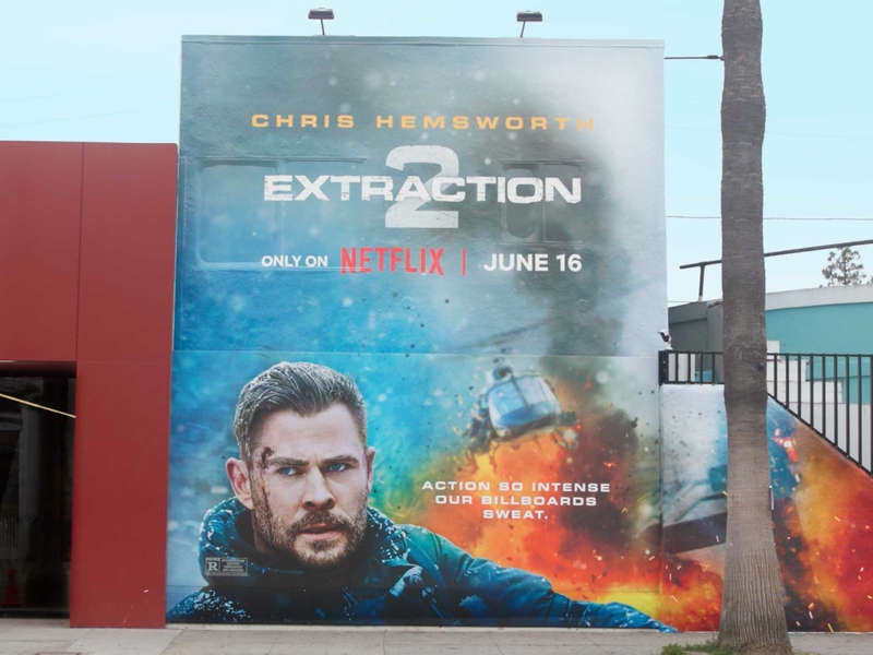 This moist Netflix billboard lets Chris Hemsworth fans feel his sweat