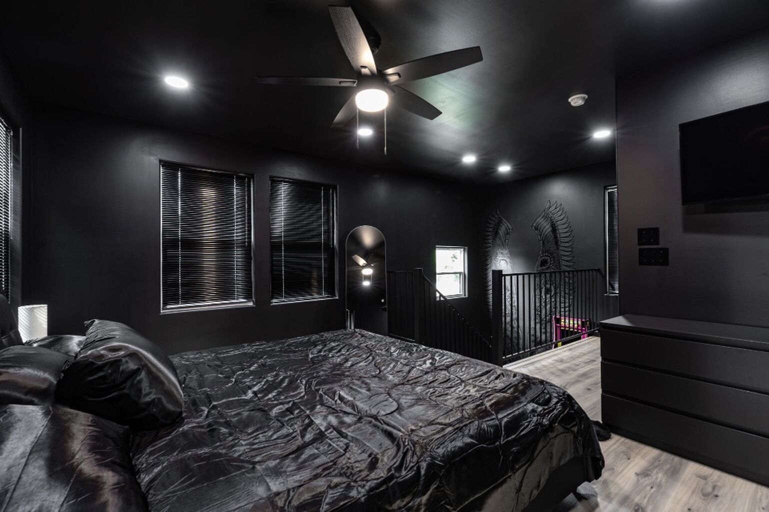 (Airbnb) Black Beauty (Bristol TN) 