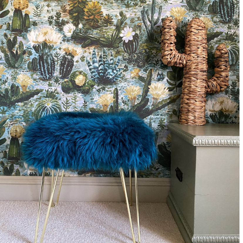 Bedroom stools - reel