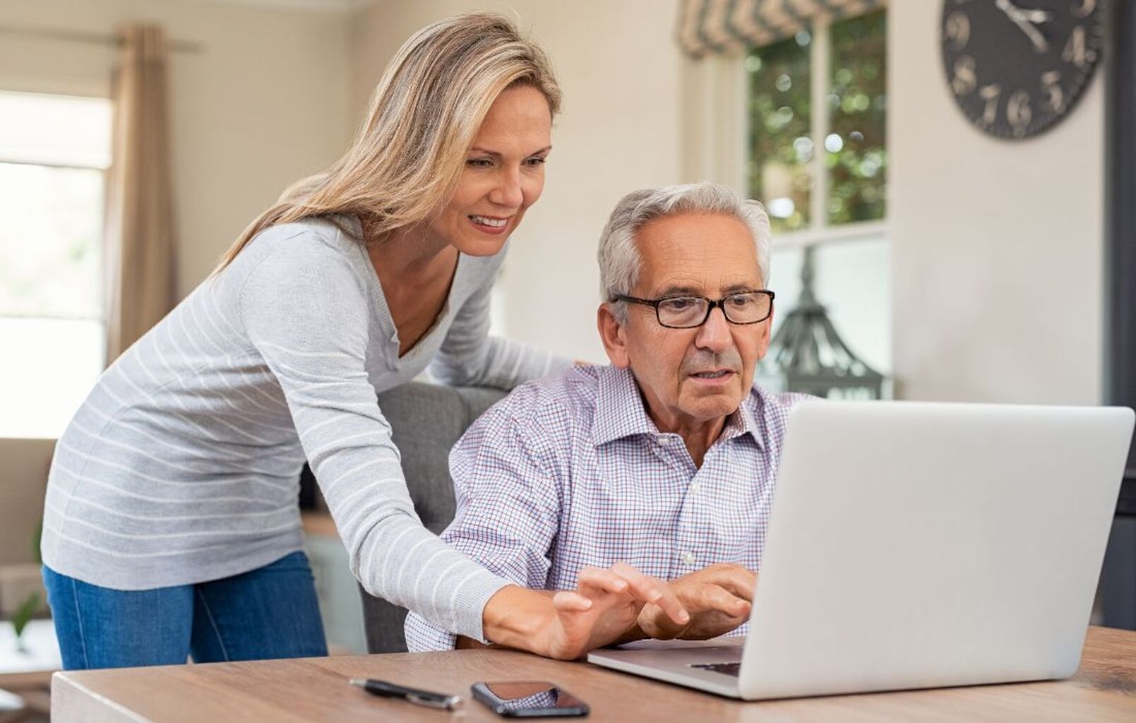 Understanding Online Banking: A Guide for Seniors Looking to Simplify