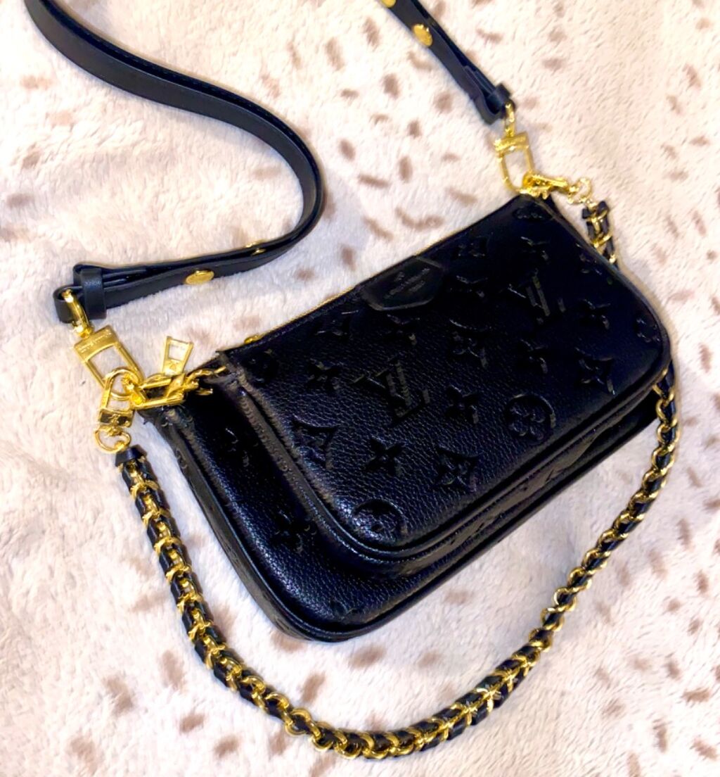 Black LV Pochette
