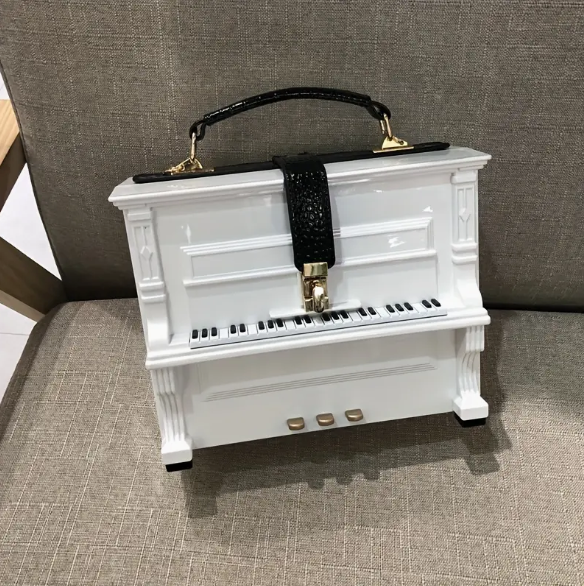 Piano Handbag in black
