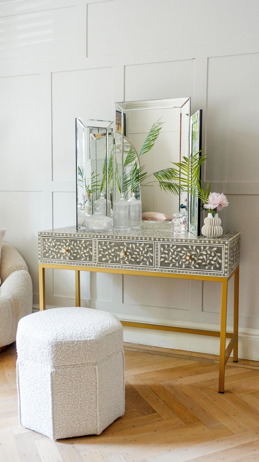 Gardenia Dressing Table