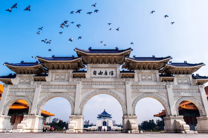 Taipei Urban Essentials: Iconic City Attractions