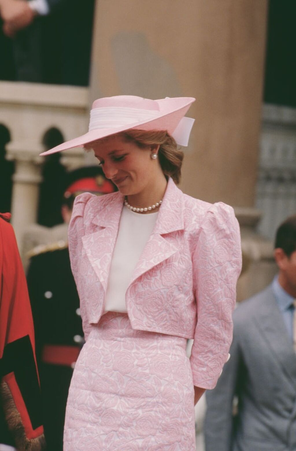 Los looks atemporales de la Princesa Diana que siguen estando de moda