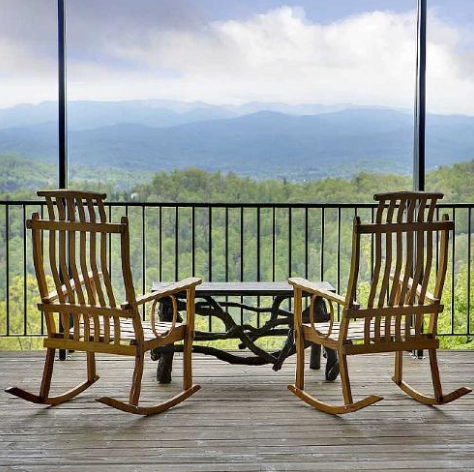 The Allure of Golf Course Homes in 2023