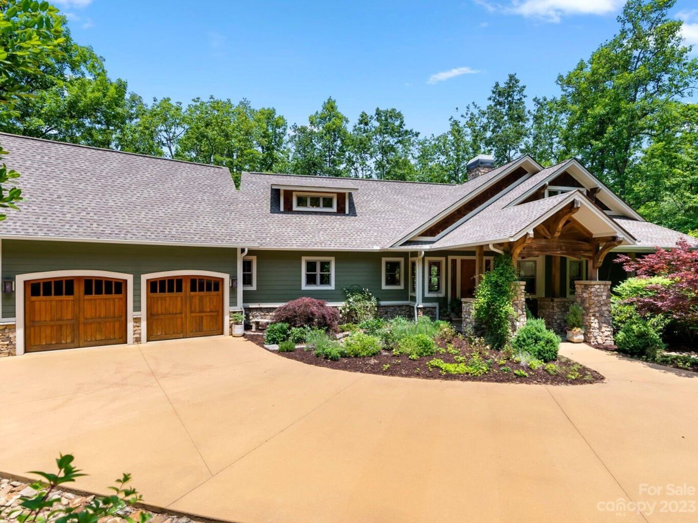 214 Amblewood Trail