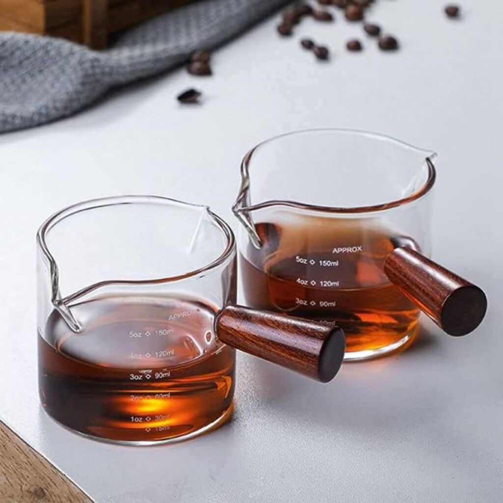 ESPRESSO MEASURING CUP WITH WOODEN HANDLE