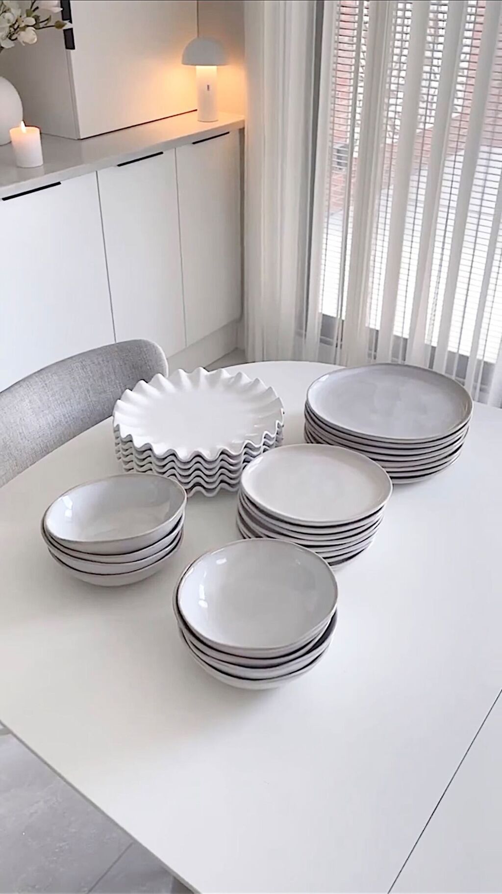 Prue Ruffled Plates