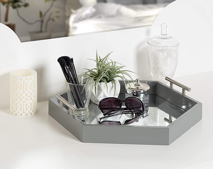 Mirrored tray