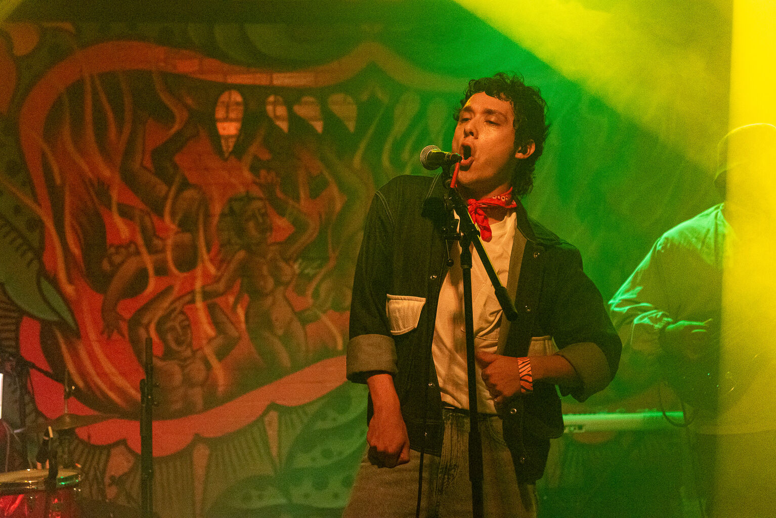 Latin artist Alex O&rsquo;aiza infuses culture into pop - Oak Cliff