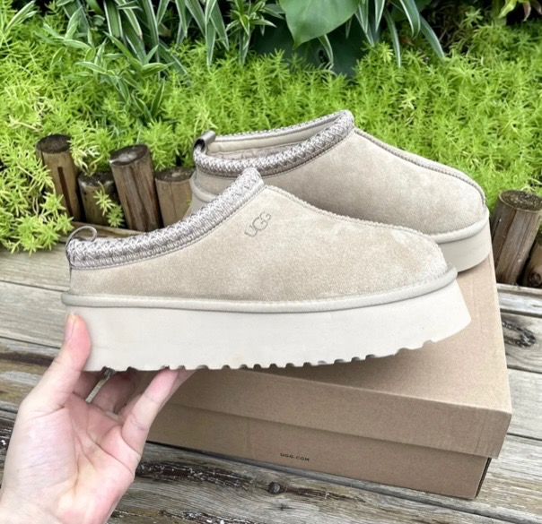 UGGS Tazz Stone Color