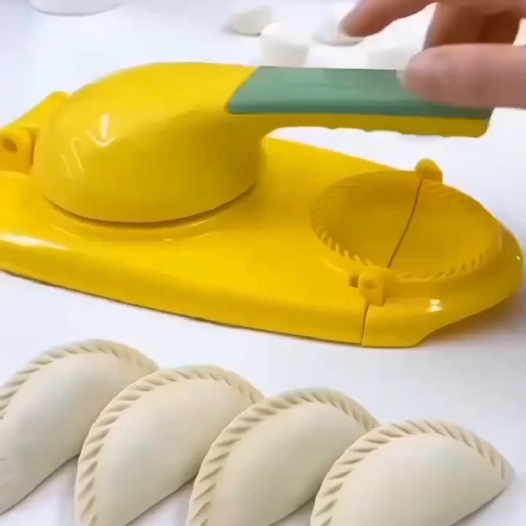 DUMPLING MAKER