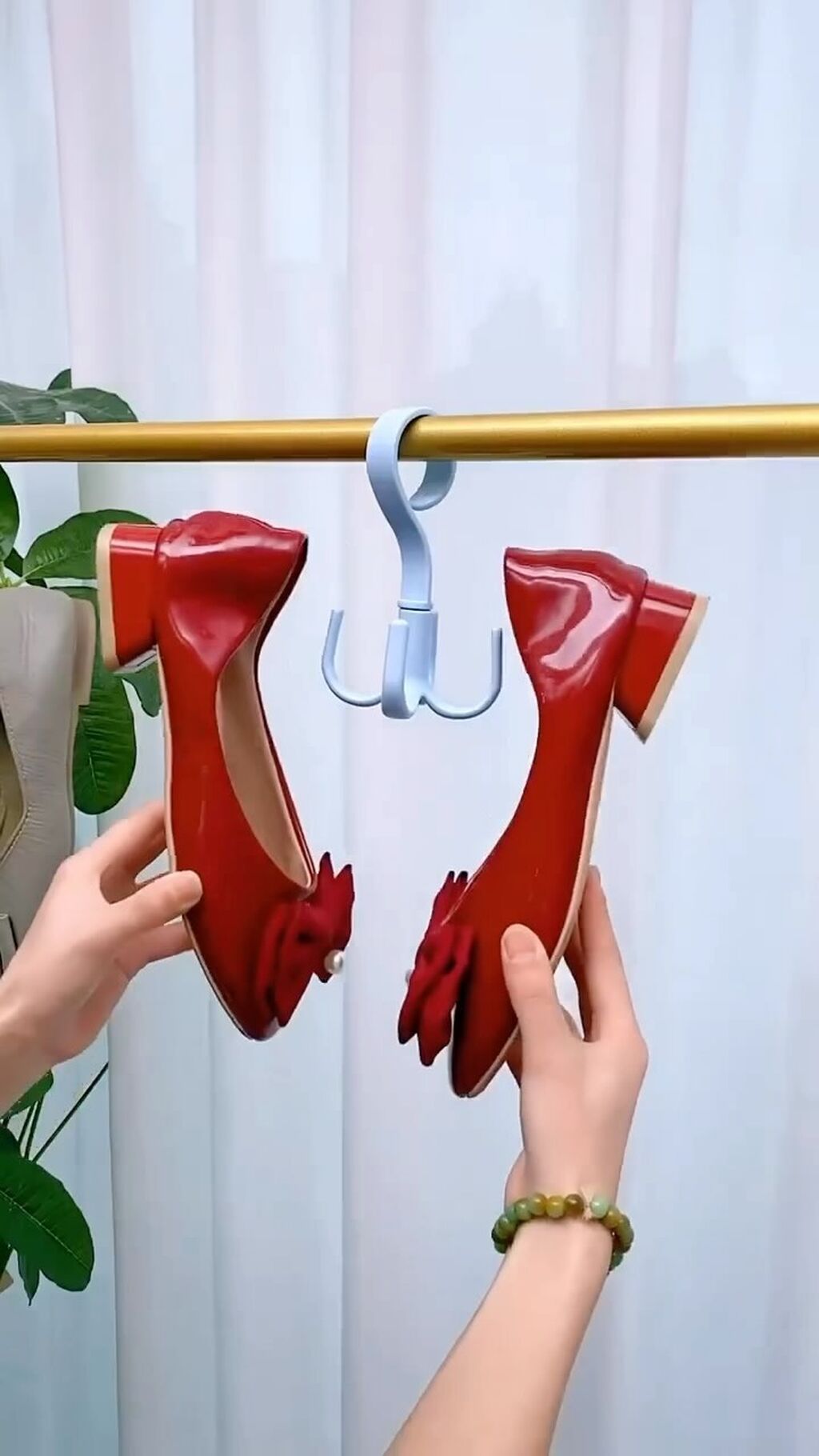 ROTATING HOOK