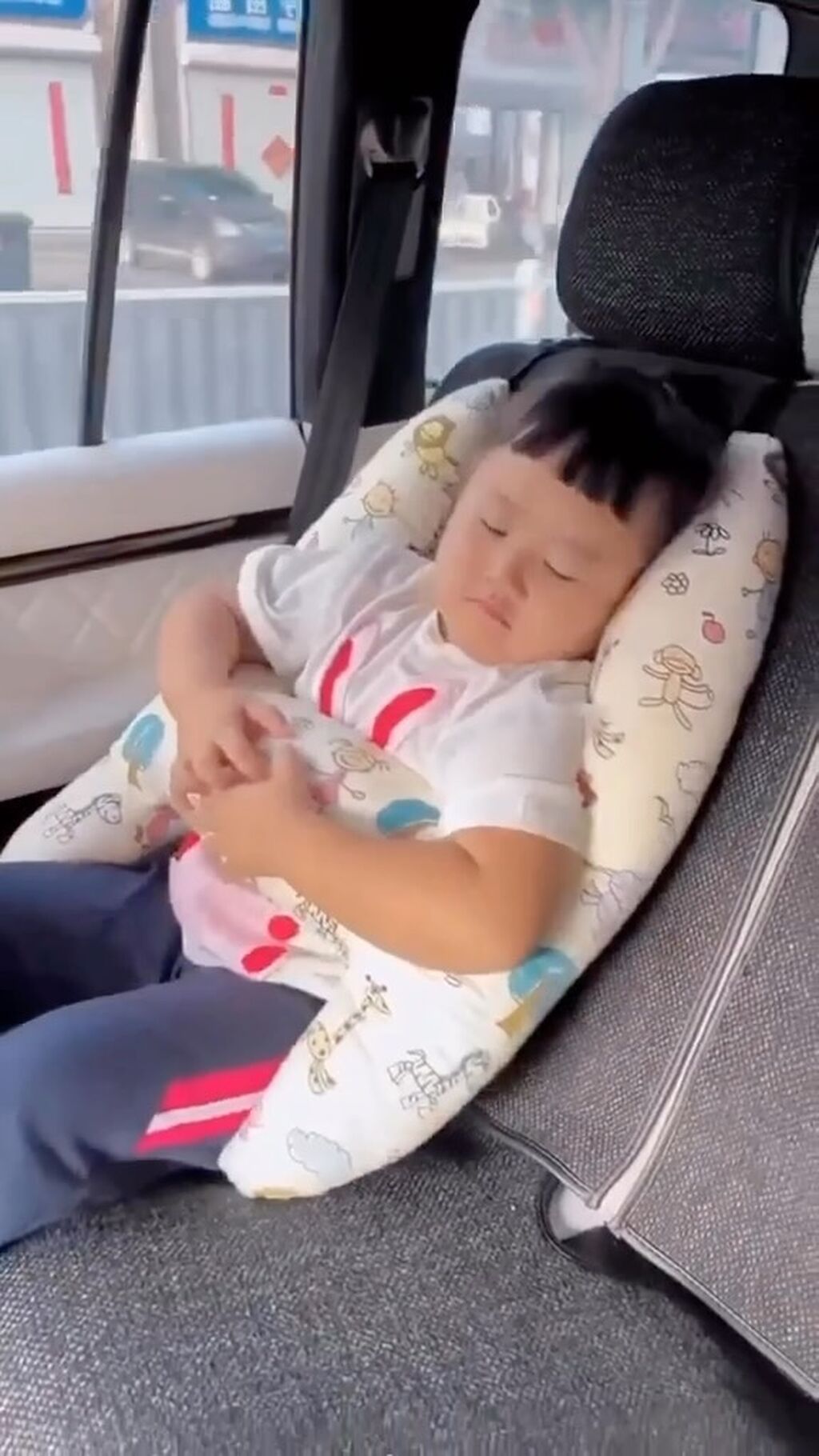 CAR SAFETY PILLOW FOR KIDS