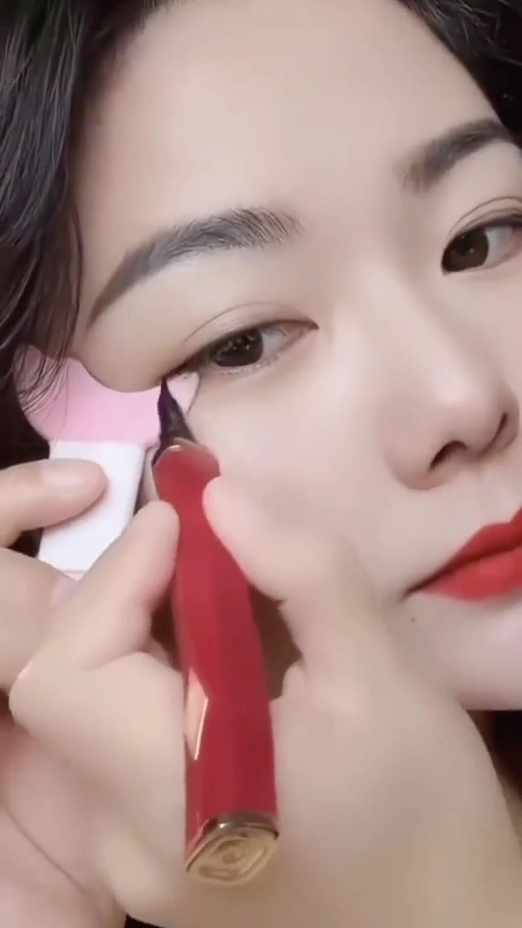 EYE MAKEUP GUIDE