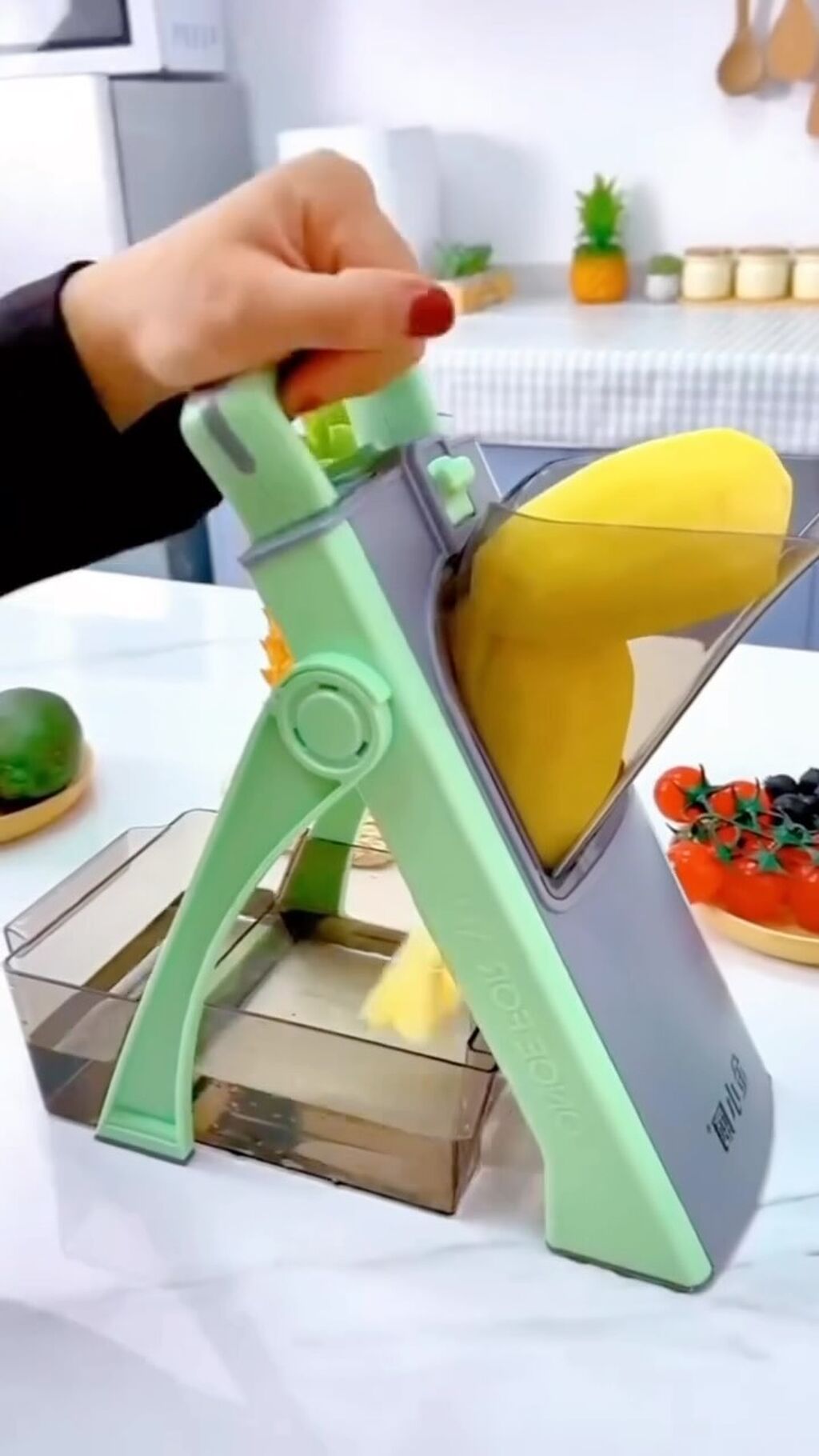 MULTI-USE VEGETABLE SLICER