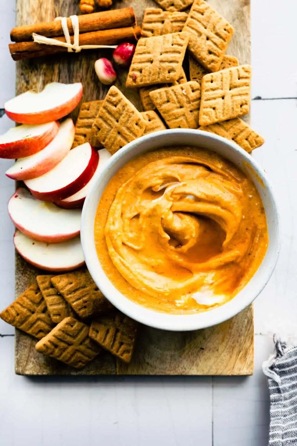 Vegan pumpkin pie dip 