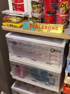 STACKABLE STORAGE BOX 